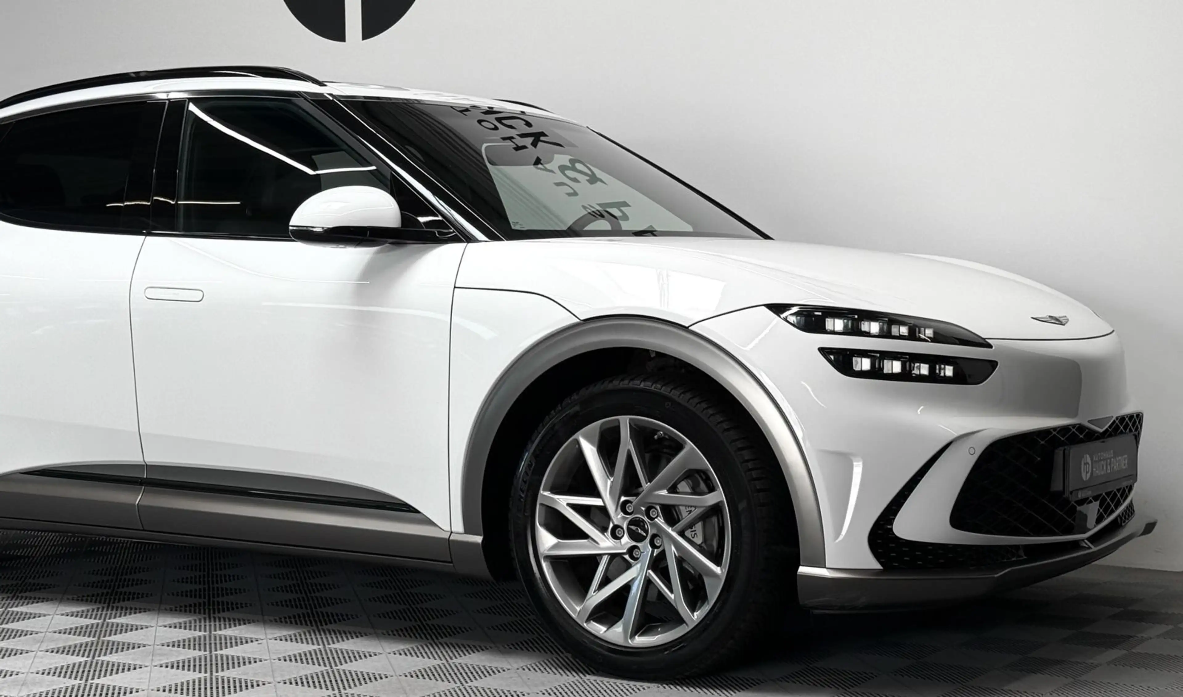 Genesis GV60 Elektro *Panoramadach *Bang&Olufsen — photo 8