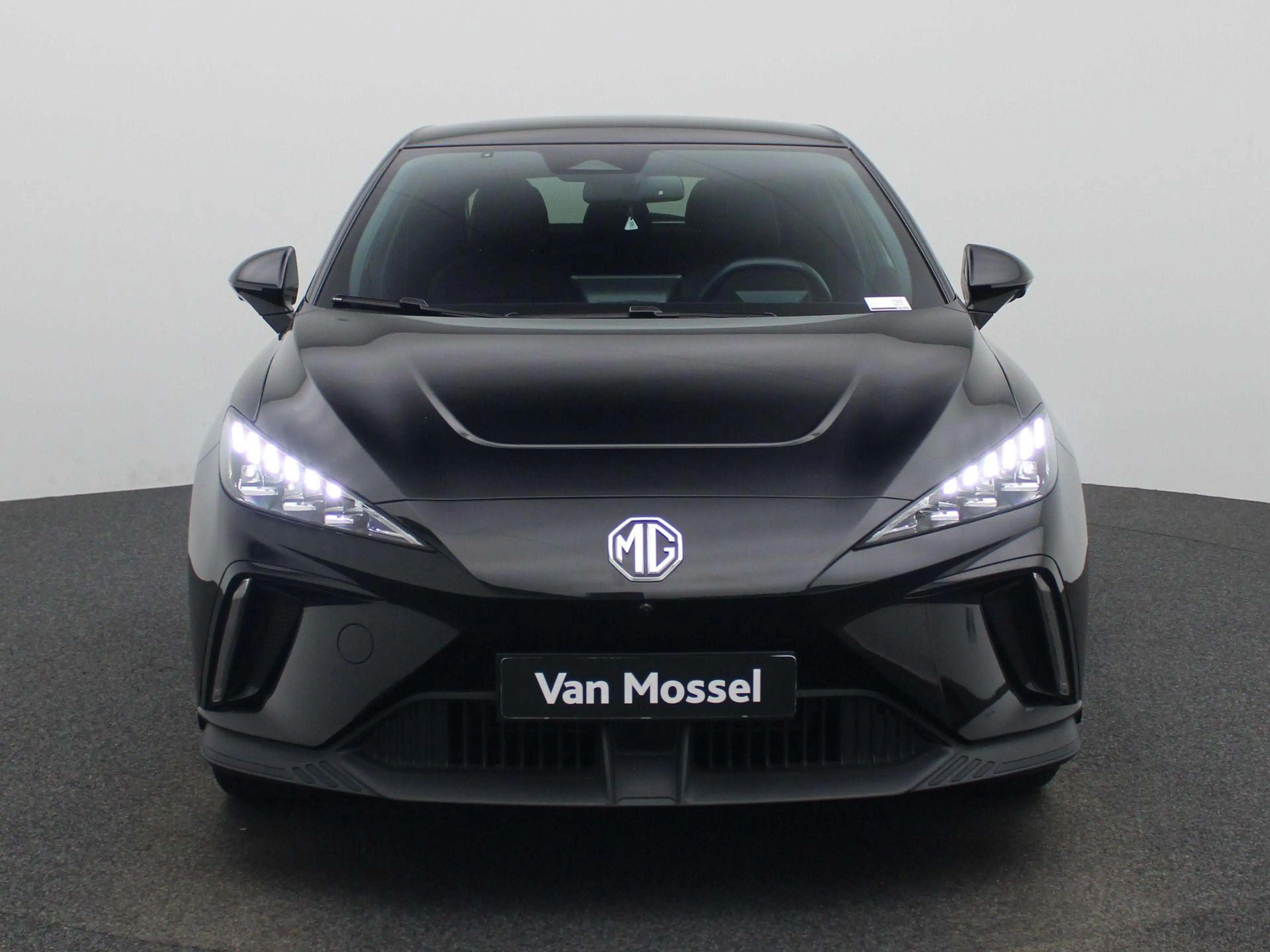 MG MG4 64 kWh Luxury | Navi | Camera | Led Koplampen | Ap — photo 4