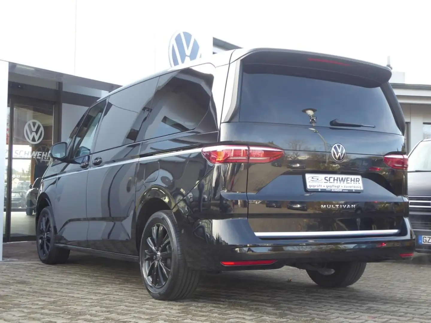 Volkswagen T7 Multivan Style Noir - 2