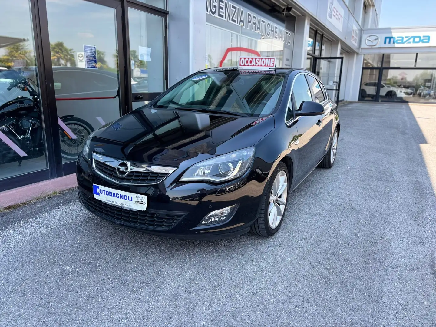 Opel Astra COSMO 1.4 Turbo 140 CV 5 porte Negro - 1