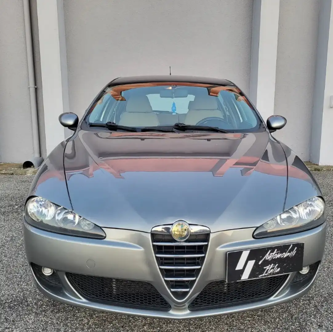 Alfa Romeo 147 147 5p 1.9 jtd Exclusive 120cv Grey - 2