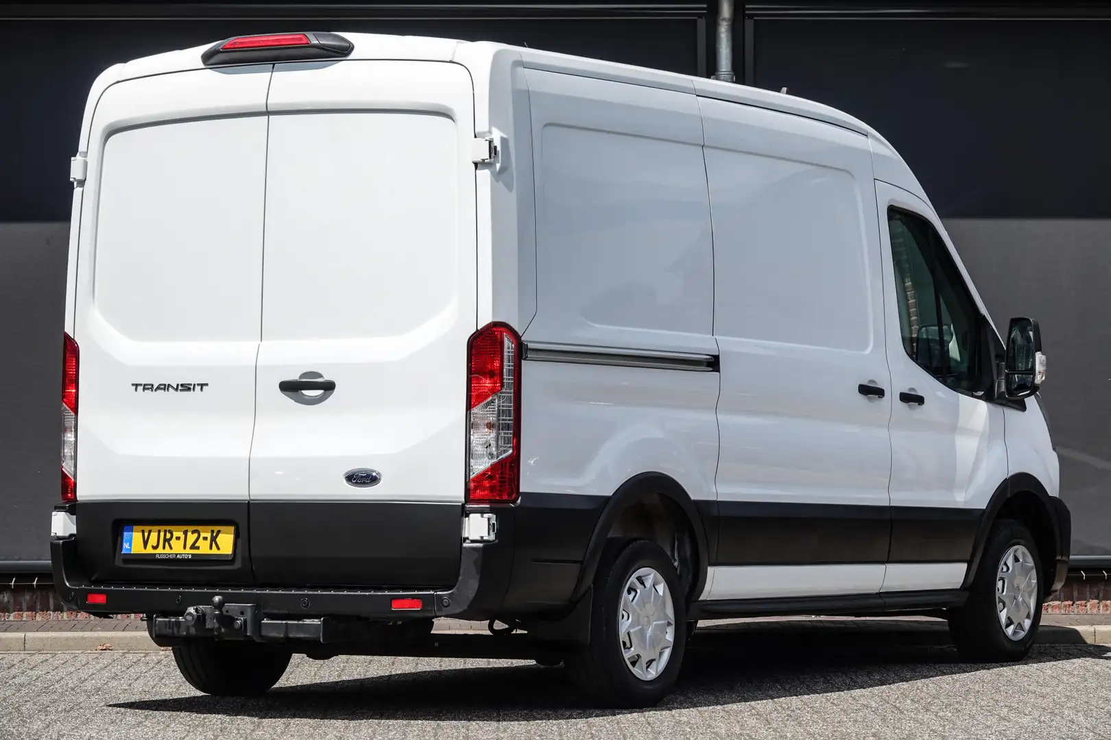Ford Transit L2H2 2.0Tdci 130Pk | Trend | Stoel-Bank | Trekhaak Wit - 2