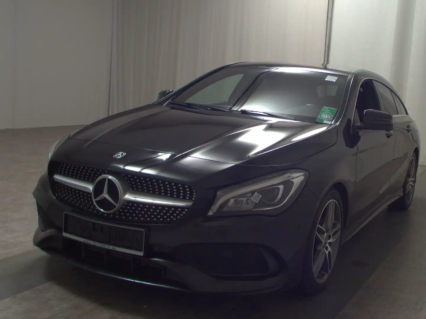 Mercedes-Benz CLA 200 d CDI  AMG Line AHK Navi LED Leder RFK Fekete - 2