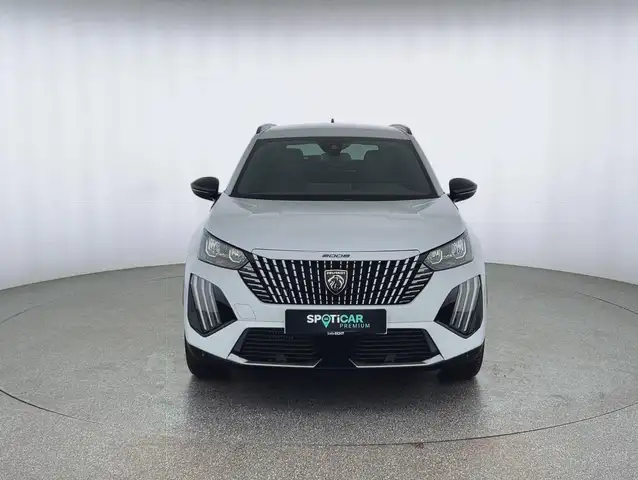 Peugeot 2008 view 2
