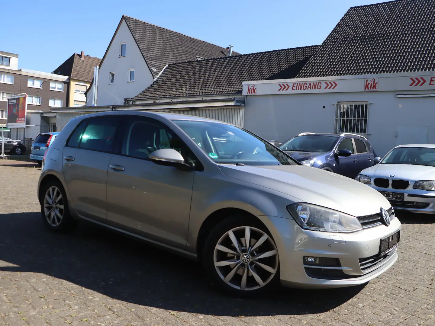 Volkswagen Golf VII 7 1.6 TDI Comfortline / STANDHEIZUNG / Grau - 2