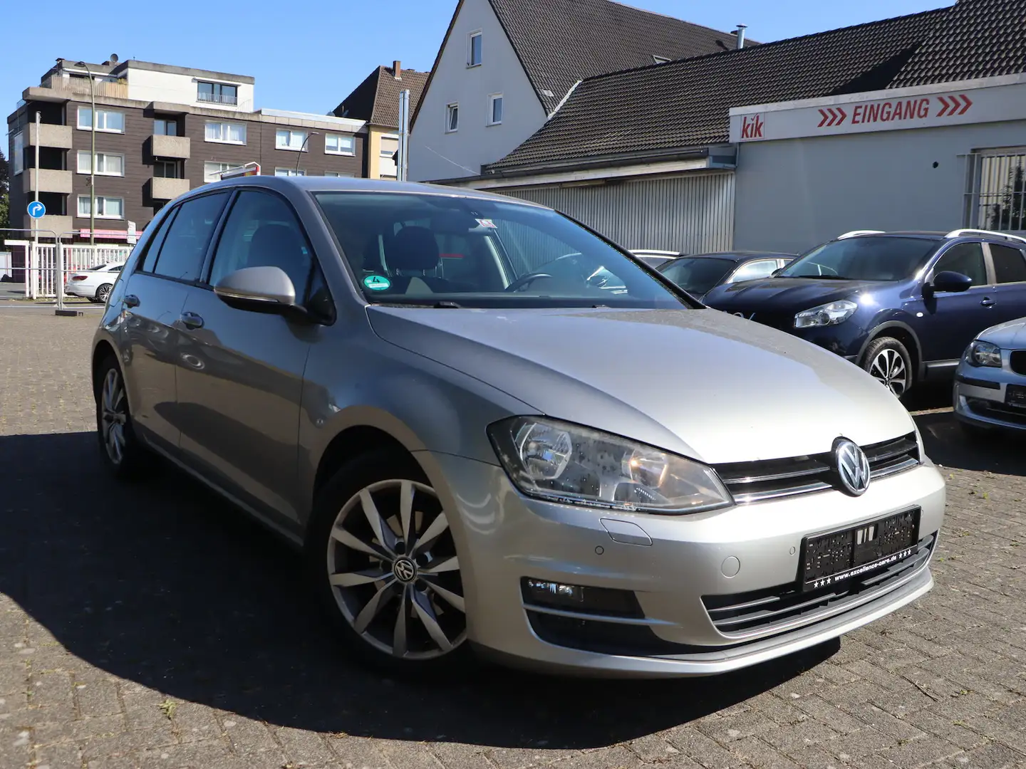 Volkswagen Golf VII 7 1.6 TDI Comfortline / STANDHEIZUNG / Grau - 1
