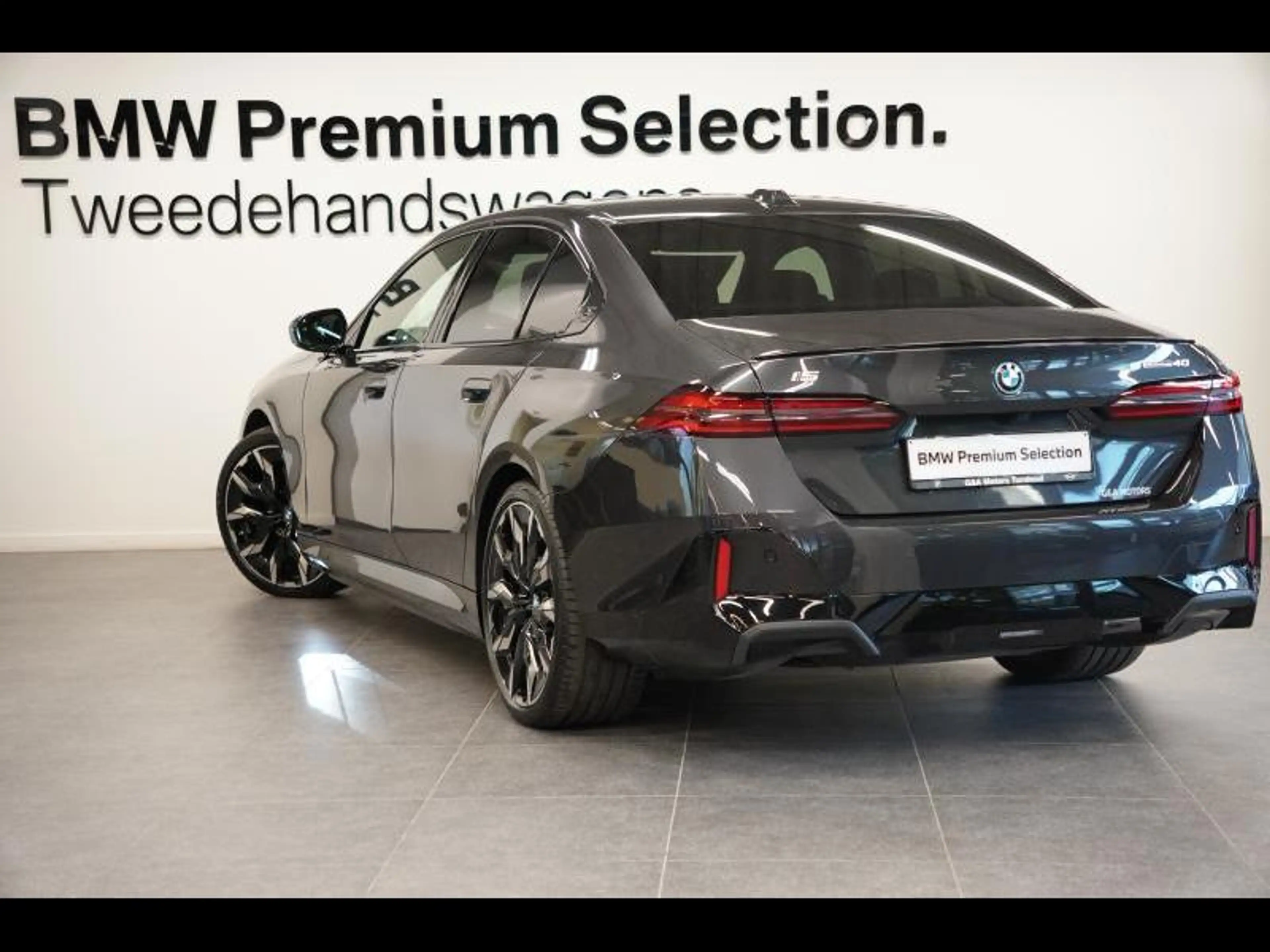 BMW i5 M PACK PRO HARMANKARDON TREKHAAK DRIV ASSIST ORO 3 — photo 5