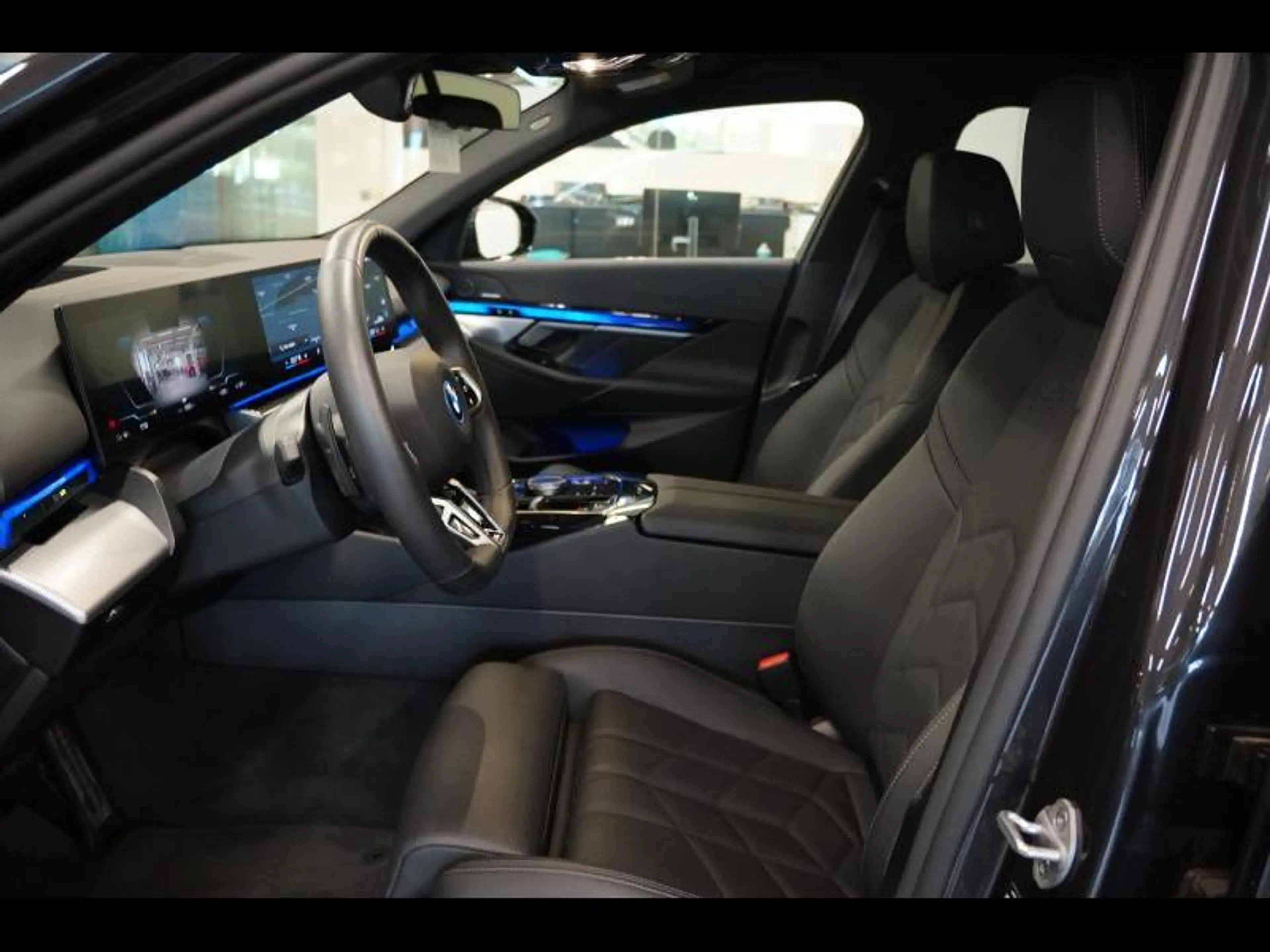 BMW i5 M PACK PRO HARMANKARDON TREKHAAK DRIV ASSIST ORO 3 — photo 9