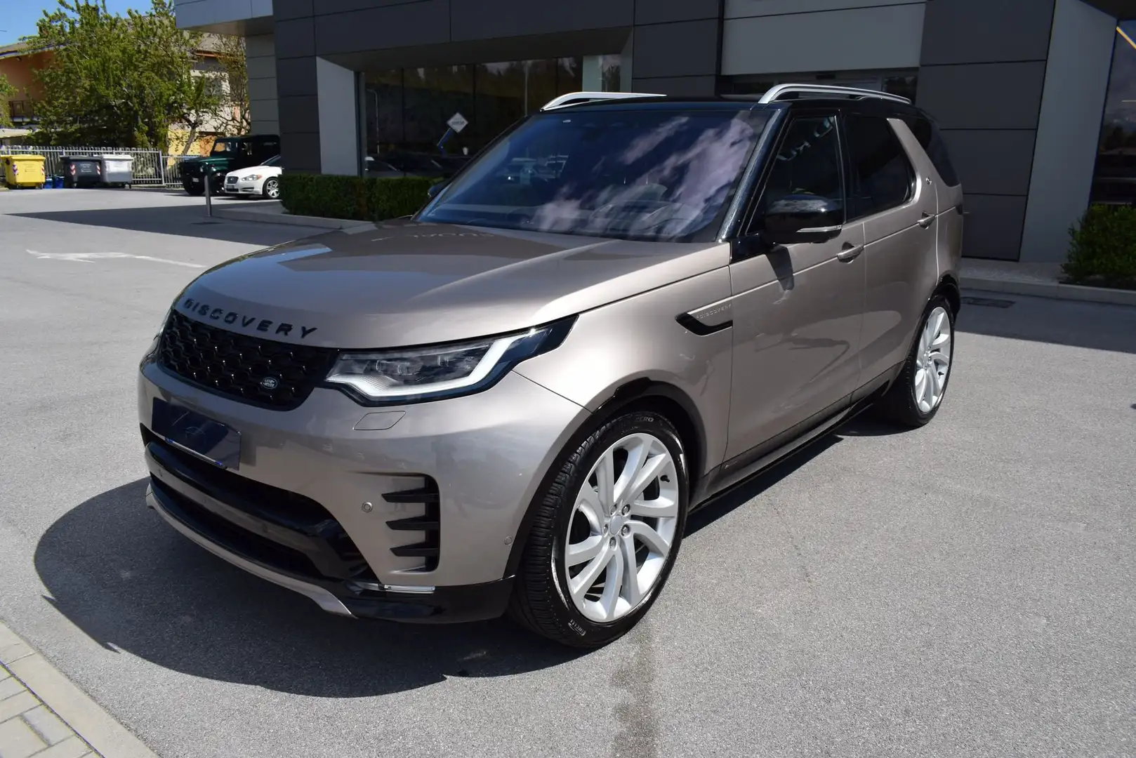 Land Rover Discovery 3.0D I6 300 CV AWD Auto R-Dynamic HSE Bronzo - 1