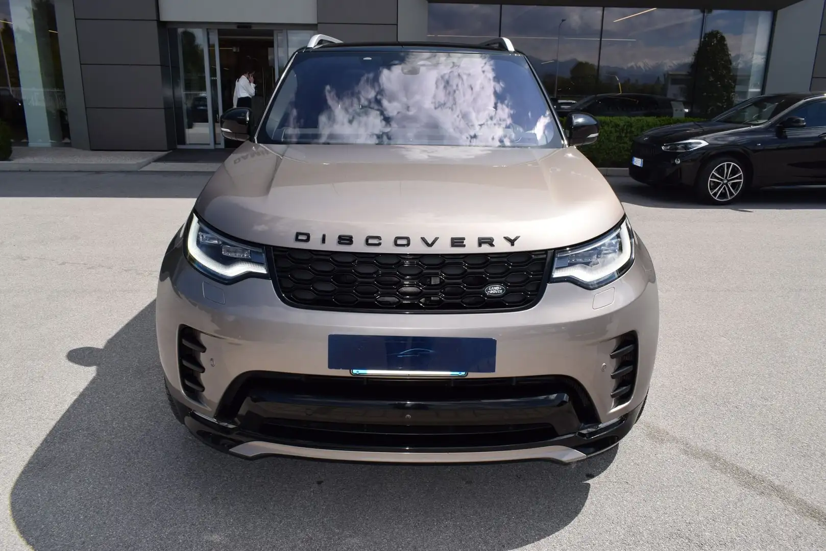 Land Rover Discovery 3.0D I6 300 CV AWD Auto R-Dynamic HSE Bronzo - 2
