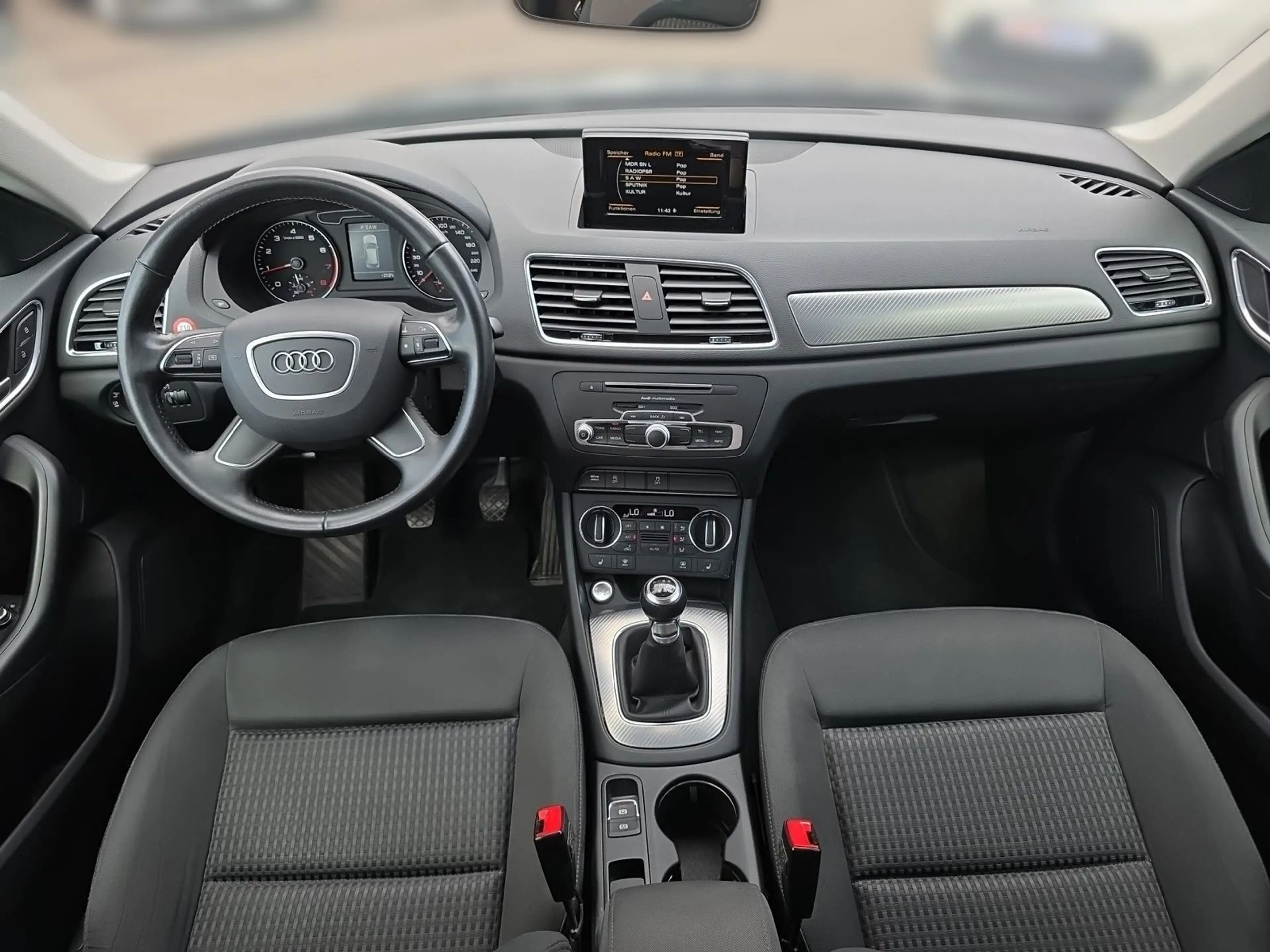 Audi Q3 1.4 TFSI design Sitzheizung Tempomat — photo 12