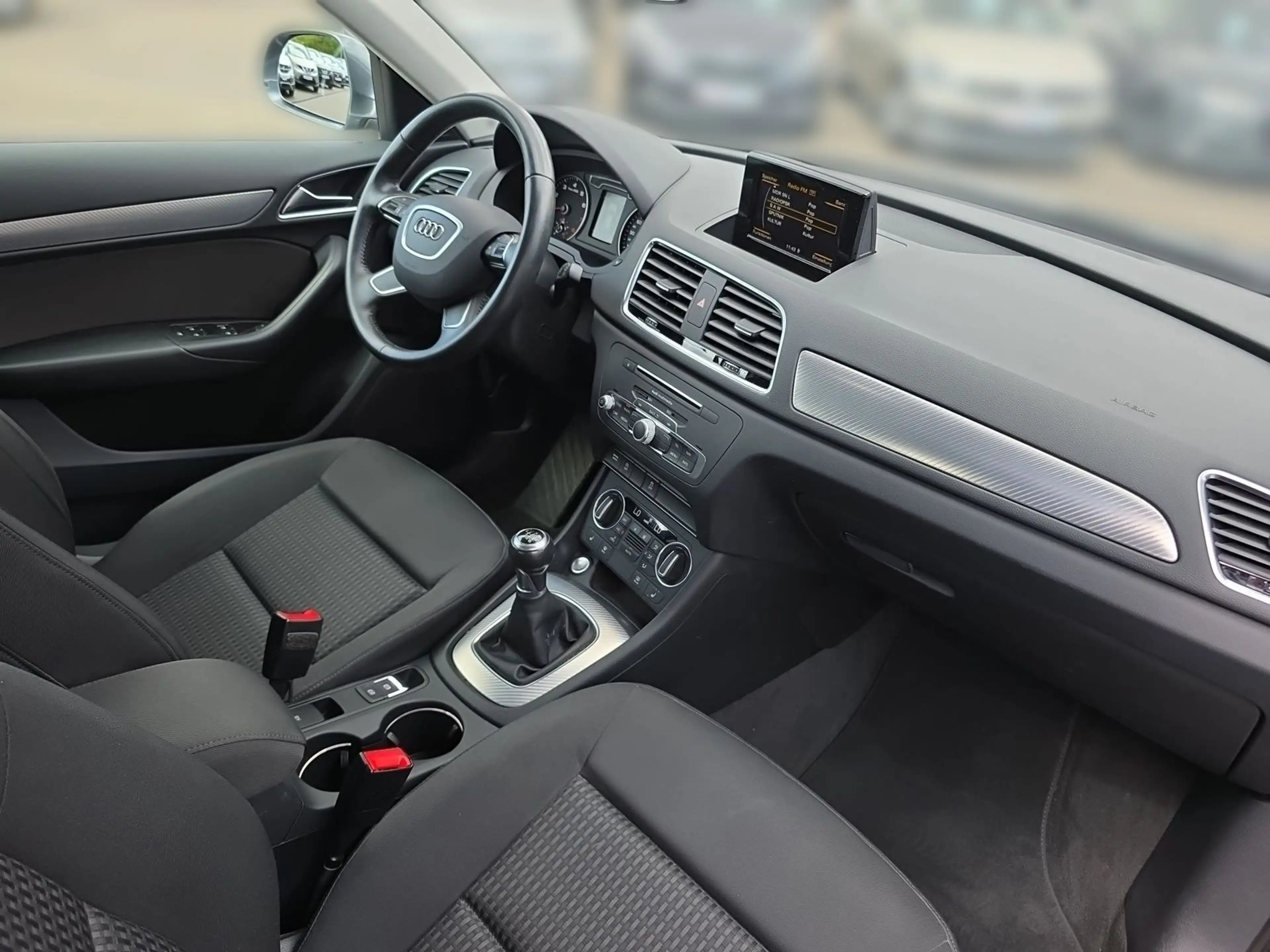 Audi Q3 1.4 TFSI design Sitzheizung Tempomat — photo 14