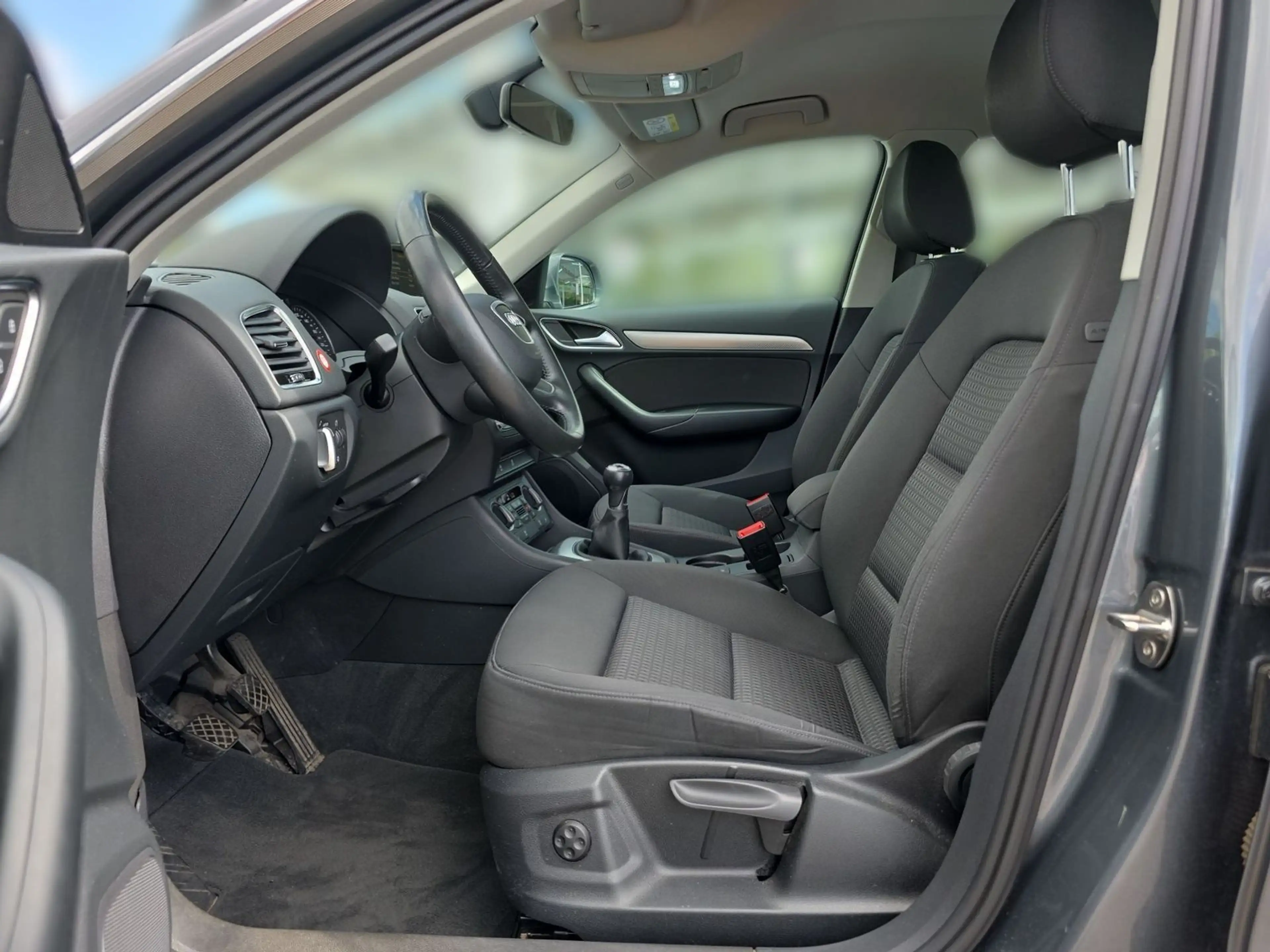 Audi Q3 1.4 TFSI design Sitzheizung Tempomat — photo 10