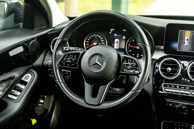 Mercedes-Benz C-Class view 15