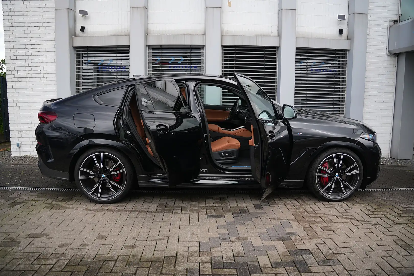 BMW X6 xDrive30d M SPORT PRO-LUFTF-PANO-HUD-22M-COGANC Schwarz - 1