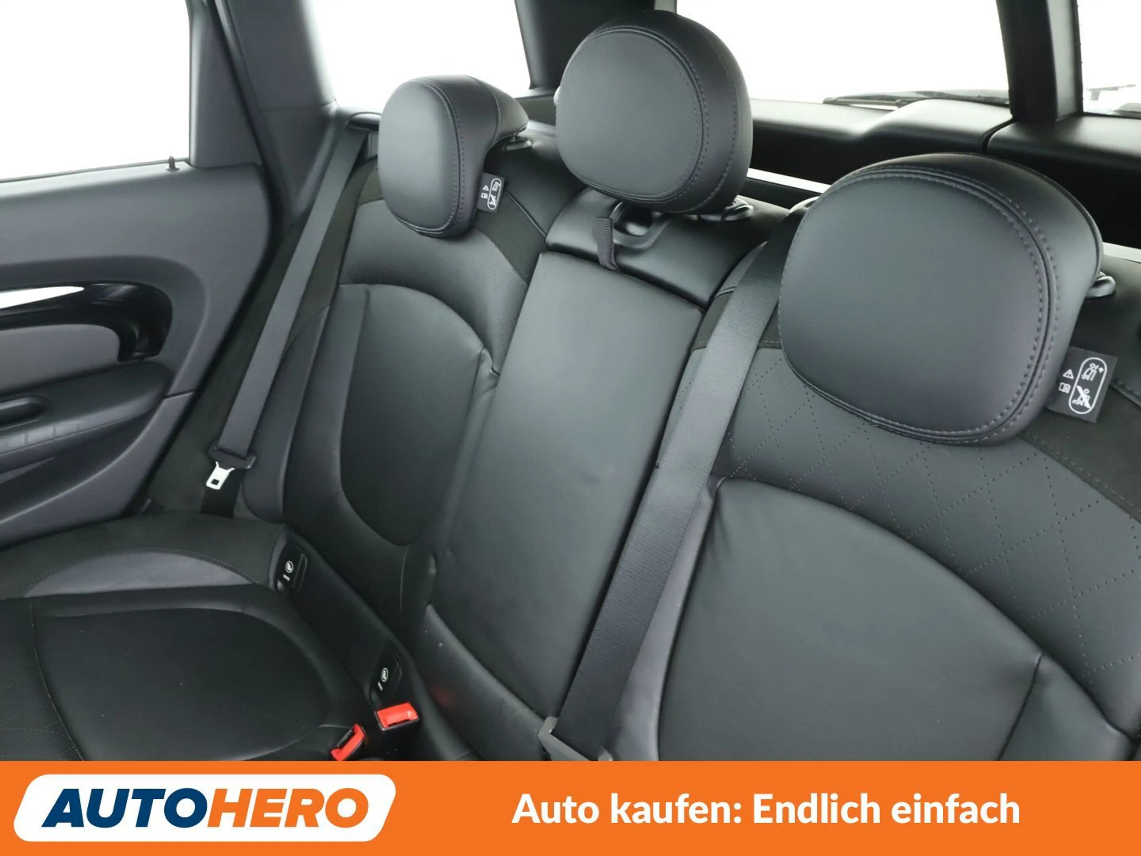 MINI Cooper Clubman Cooper Aut.*NAVI*PDC*SHZ*TEMPO*KLIMA*PANO* — photo 14