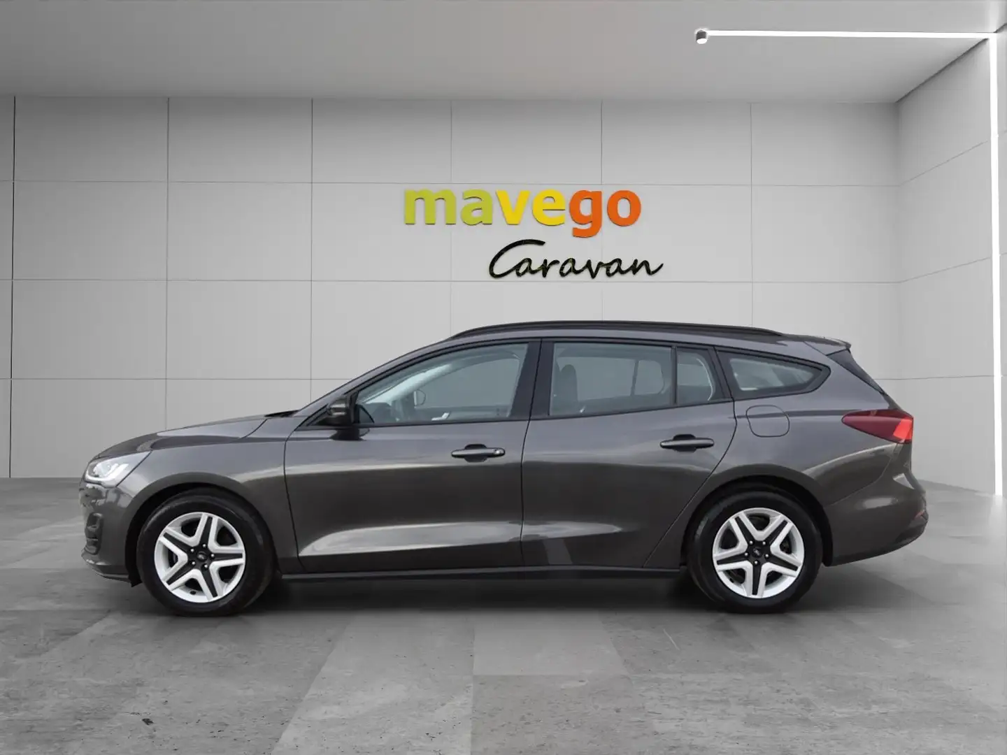 Ford Focus Turnier 1,5 EcoBlue Cool & Connect Aut. Gris - 2