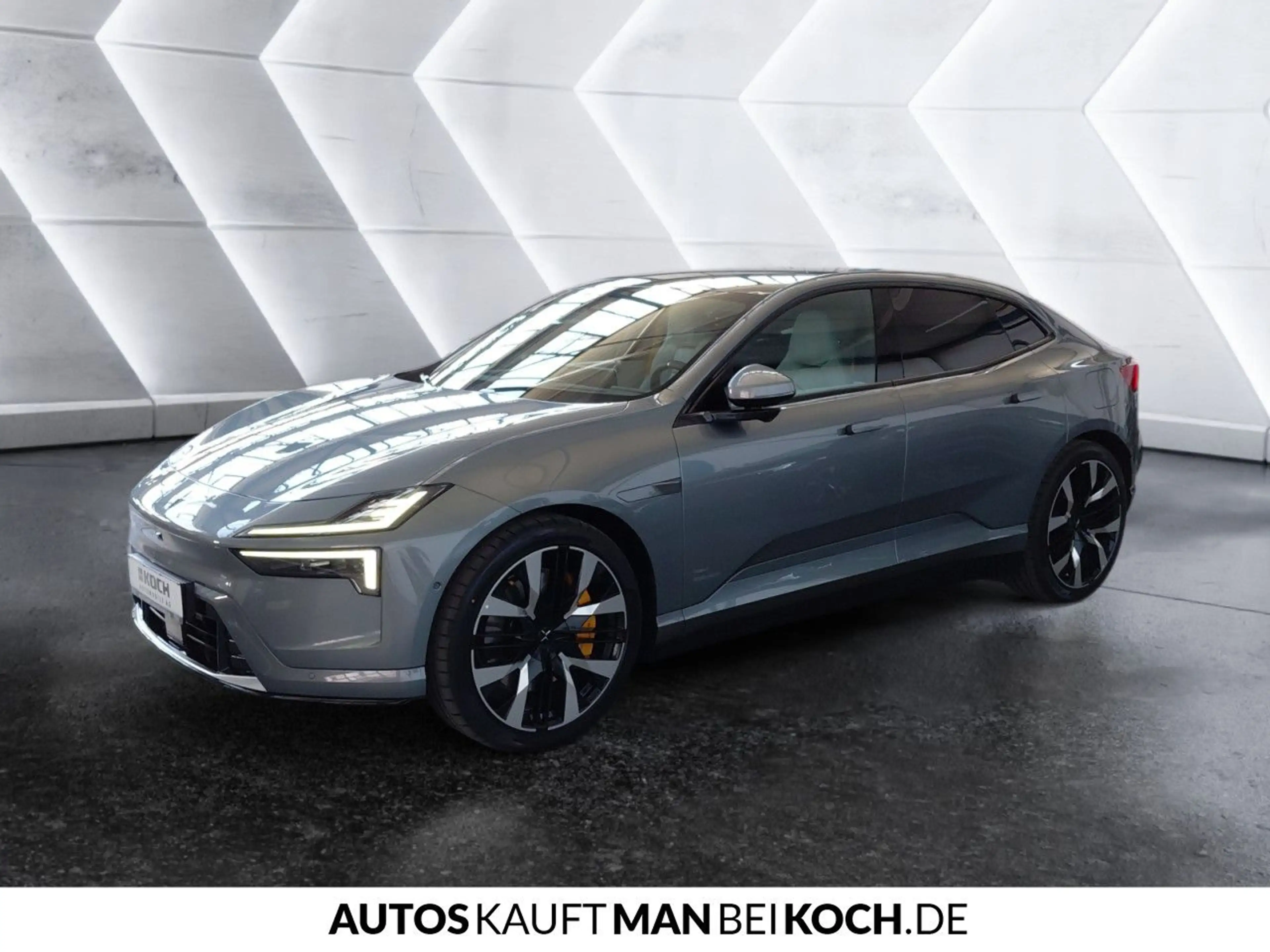 Polestar 4 Long Range Dual PERF PILOT PLUS BLIS HK PANO 360 — photo 3