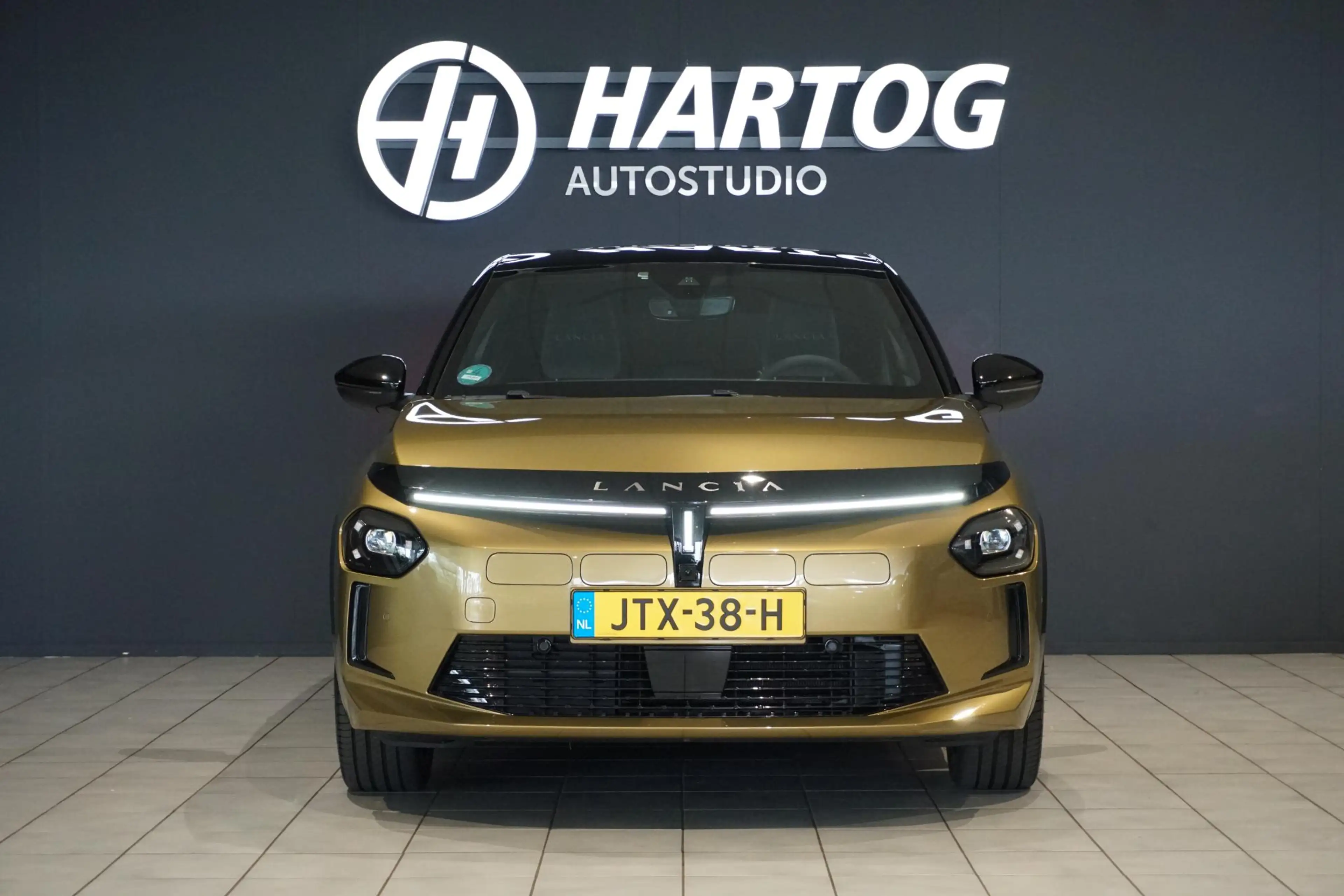 Lancia Ypsilon Edizione Limitata 51 kWh + 360° CAMERA / DODEHOEK — photo 10