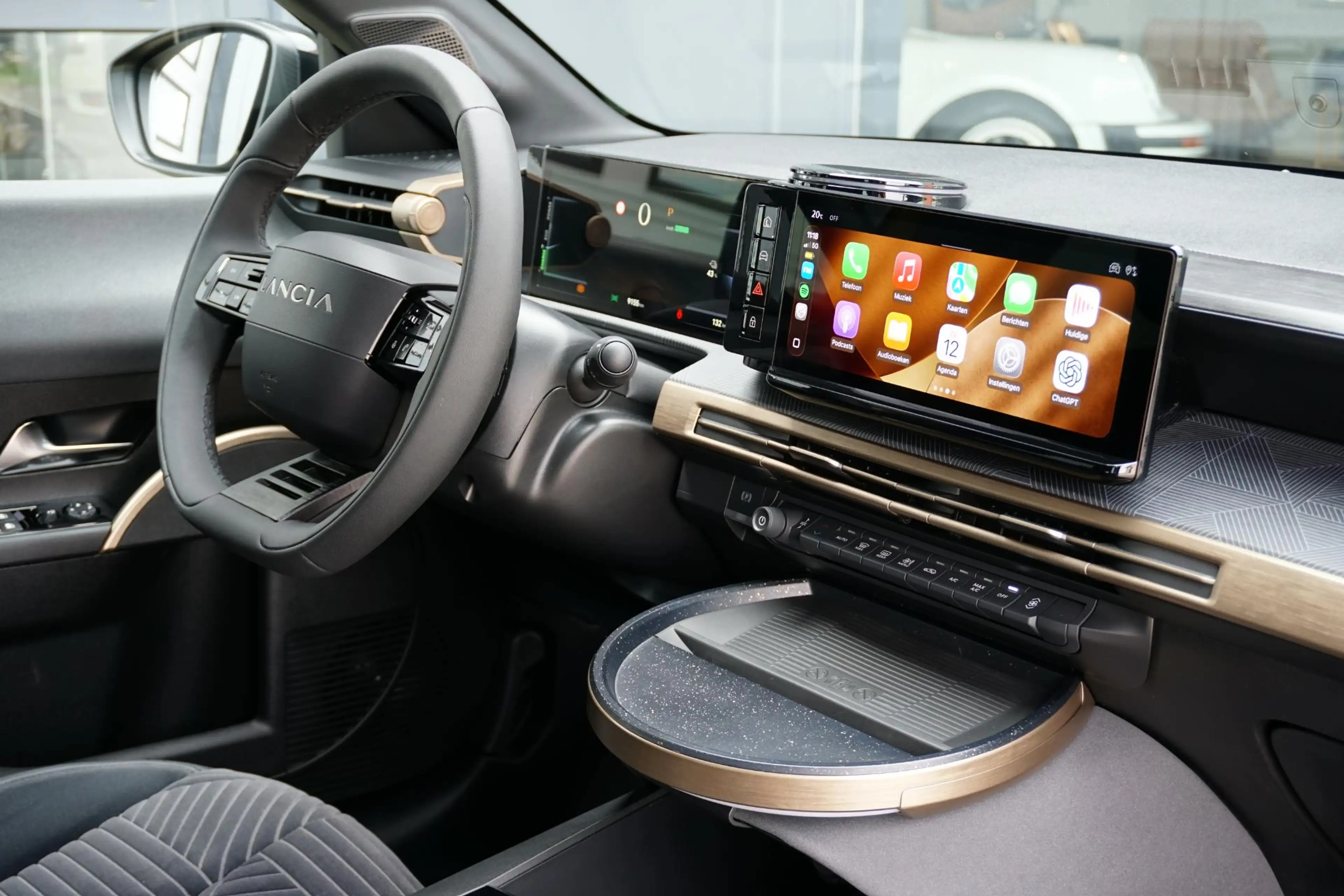 Lancia Ypsilon Edizione Limitata 51 kWh + 360° CAMERA / DODEHOEK — photo 3