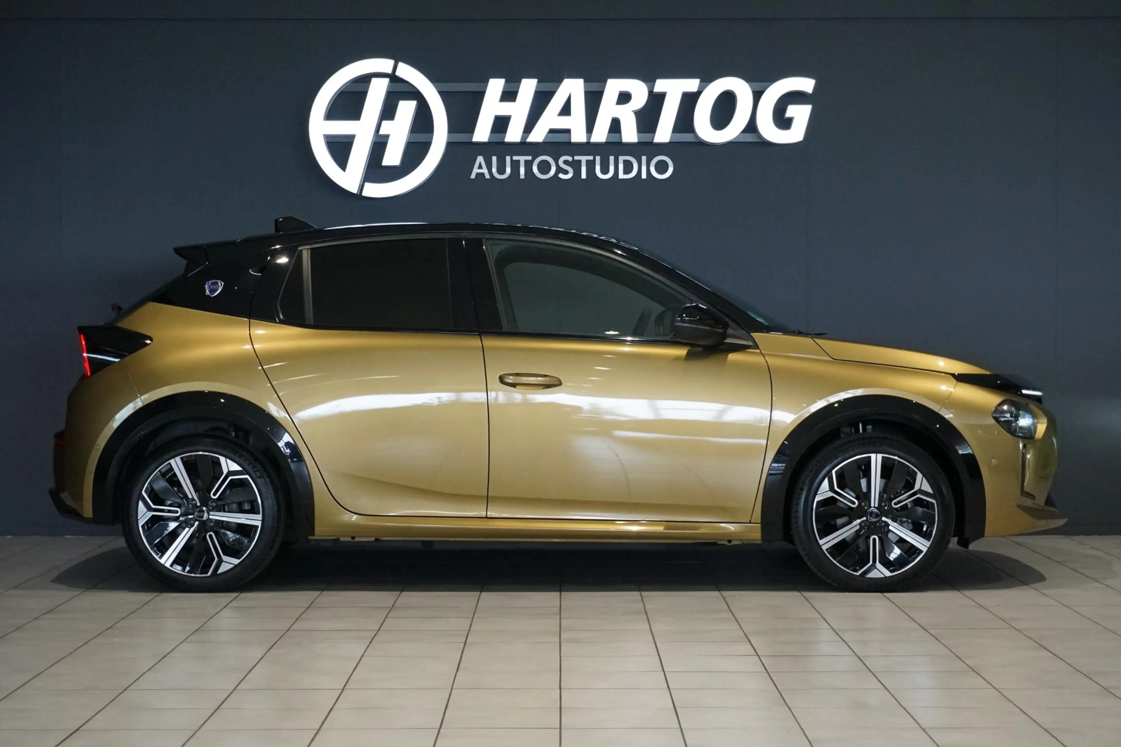 Lancia Ypsilon Edizione Limitata 51 kWh + 360° CAMERA / DODEHOEK — photo 7