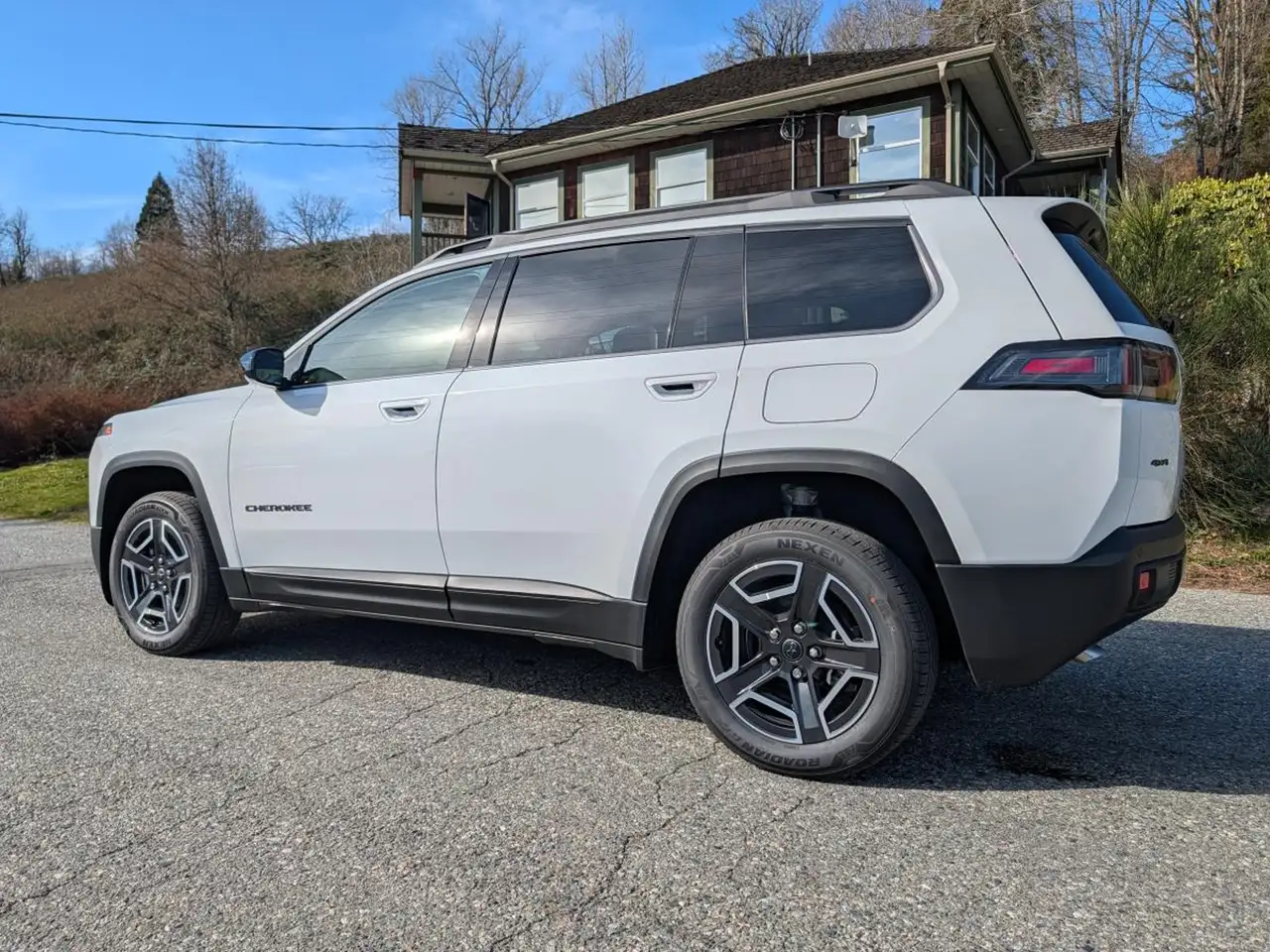 Jeep Cherokee снимка Jeep Cherokee
