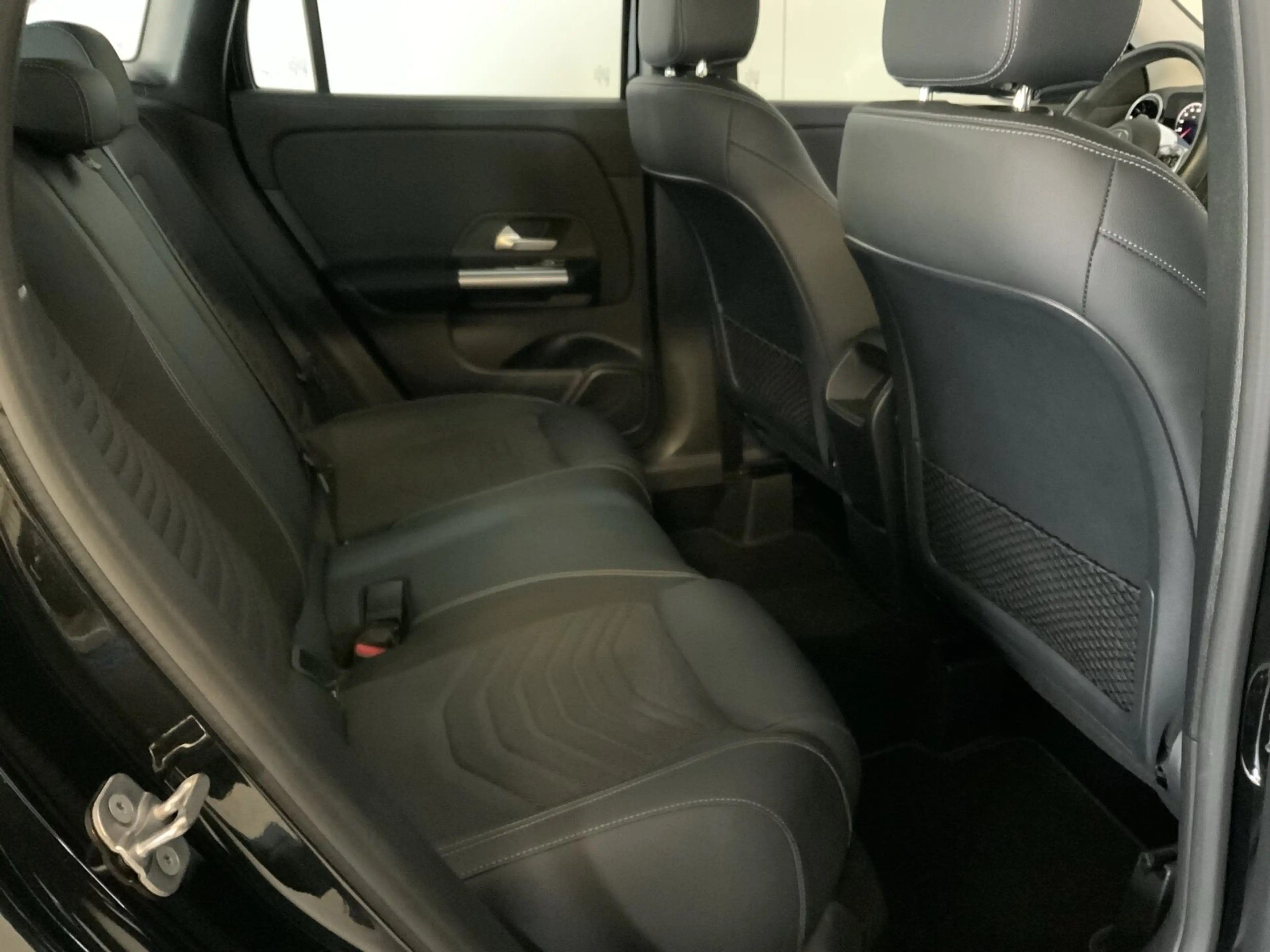 Mercedes-Benz GLA 200 GLA 200 Progressive Rückfahrkamera Winter-Paket — photo 15