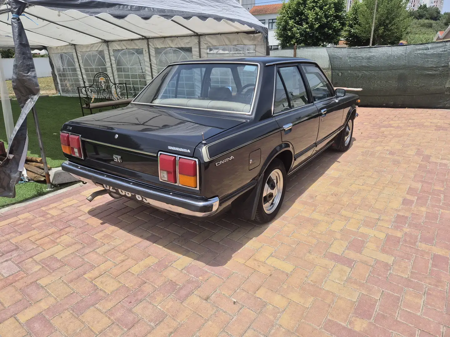 Toyota Carina ST 1600 (TA40) Schwarz - 2