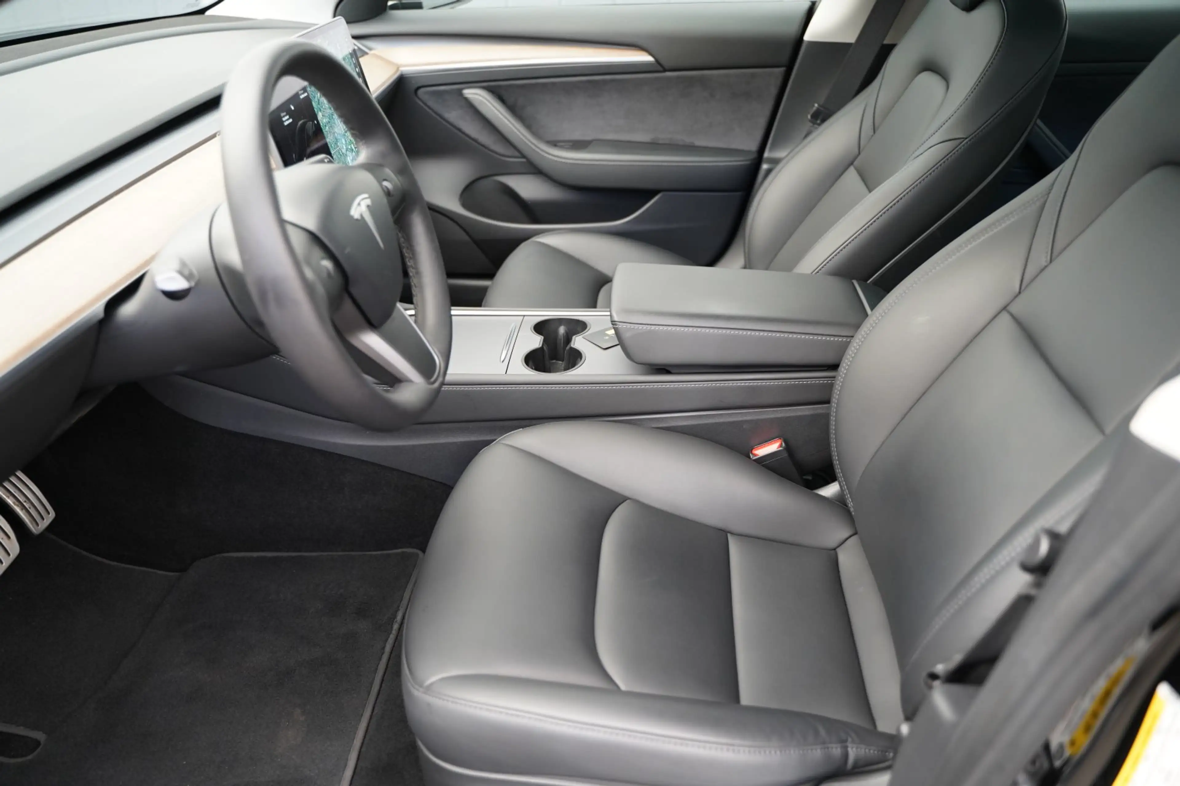 Tesla Model 3 Performance *1.Hand*unfallfrei — photo 10