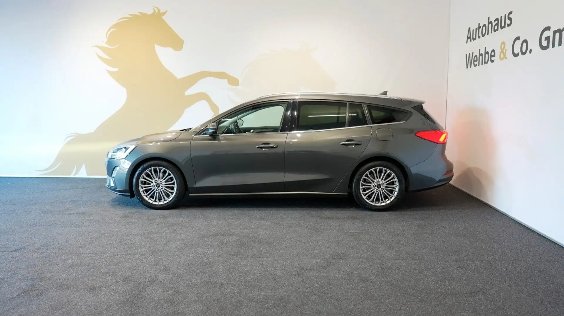Ford Focus Turnier Titanium Auto. Kamera LED Navi AHK Grau - 2