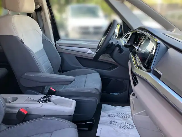 Volkswagen T7 Multivan Style eHybrid 4MOTION Ansicht 19