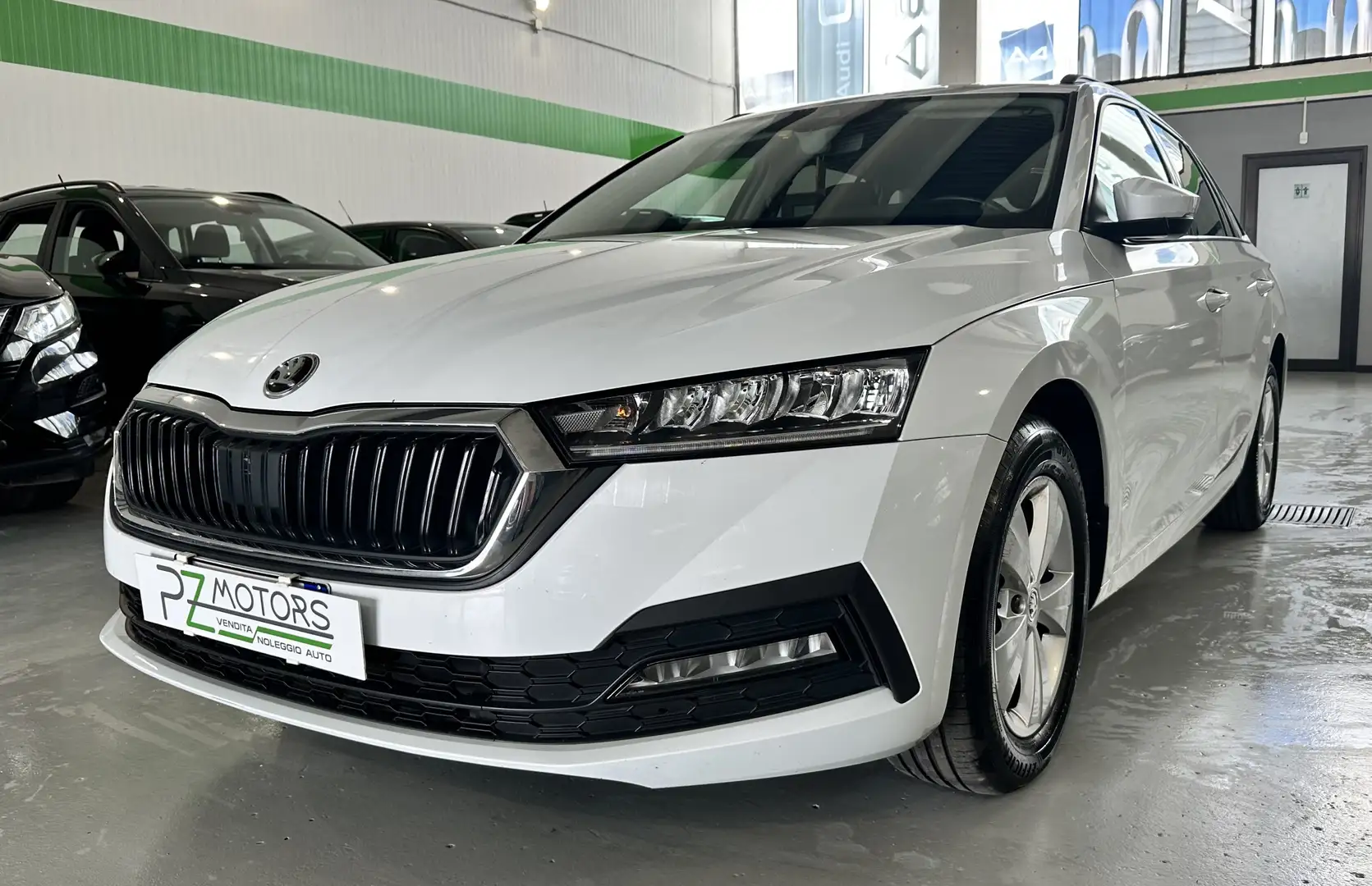Skoda Octavia Wagon 2.0tdi Executive dsg PROMO FINANZIAMENTO Blanco - 1
