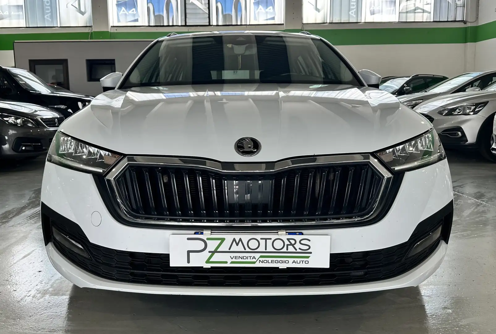 Skoda Octavia Wagon 2.0tdi Executive dsg PROMO FINANZIAMENTO Blanco - 2