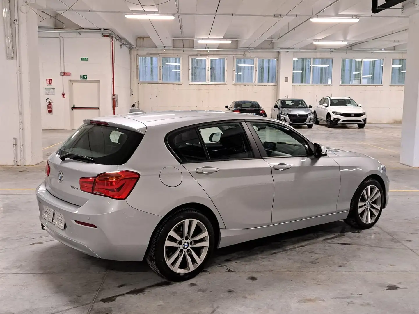 BMW 116 d 1496 c.c. 116CV Advantage 5 Porte Steptronic Argento - 2