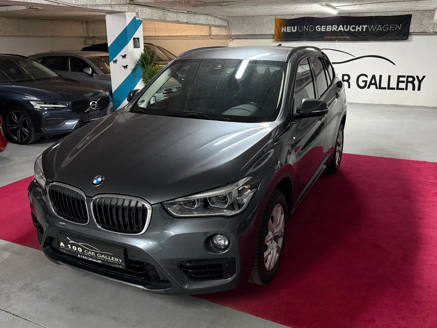 BMW X1 xDrive 18 d Sport Line AHK LED El Heck Grigio - 2