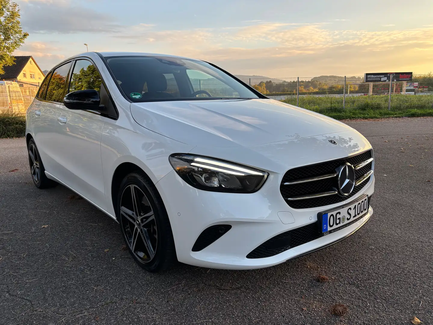 Mercedes-Benz B 250 B 250 Aut. Progr. LED, AHK, Night Paket, Kamera White - 2