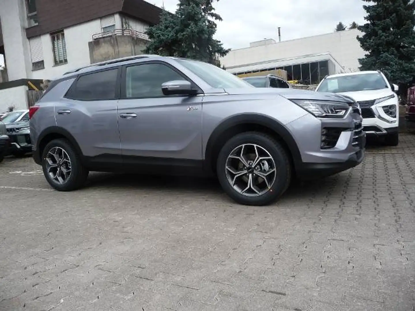 KGM Sonstige KGM KORANDO 1,5 GDI AT BLISS Silber - 2