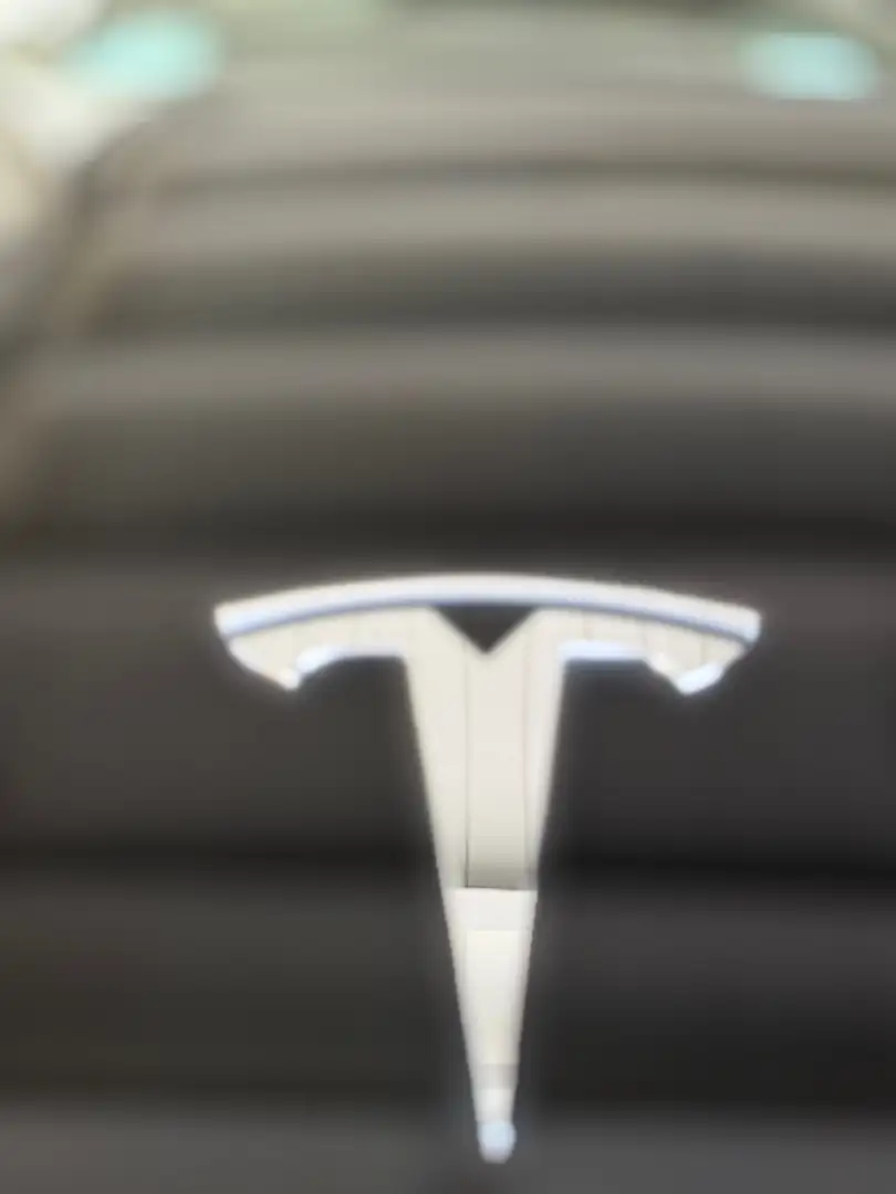 Tesla Model Y Model Y Long Range AWD 79kWh Schwarz - 1