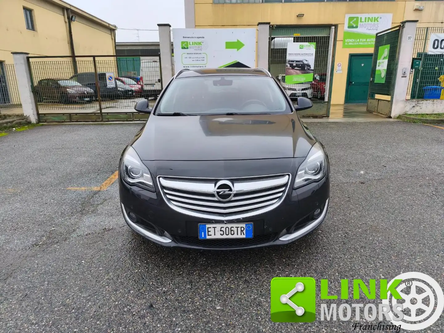 Opel Insignia 2.0 CDTI 140CV Ecopower 104gr. Sports Tourer Cosmo Schwarz - 2