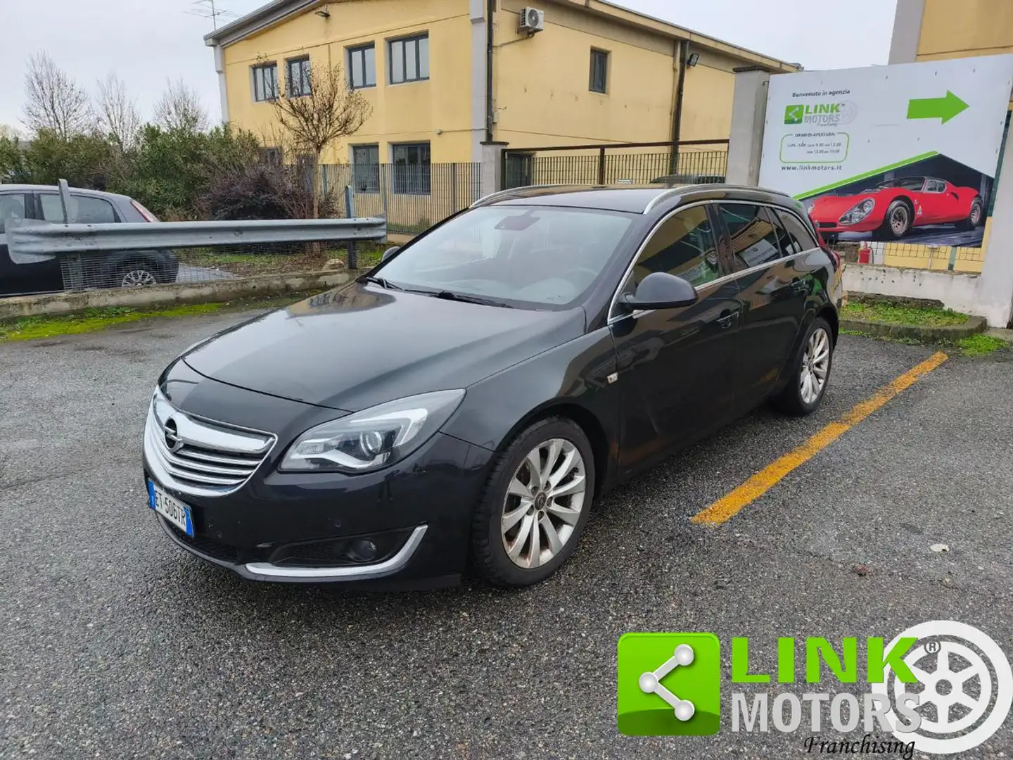 Opel Insignia 2.0 CDTI 140CV Ecopower 104gr. Sports Tourer Cosmo Schwarz - 1