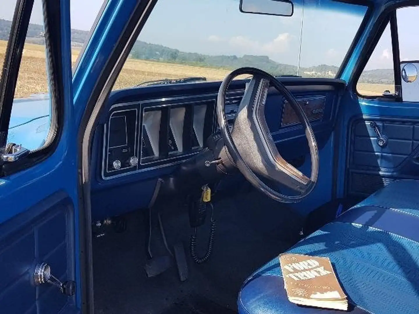 Ford F 250 Pickup Albastru - 1