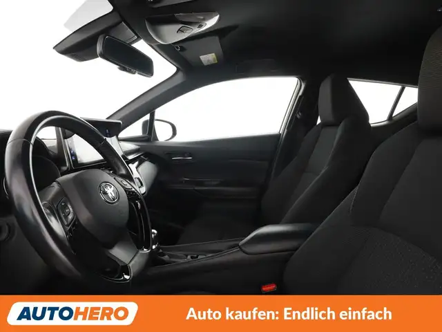 Toyota C-HR view 10