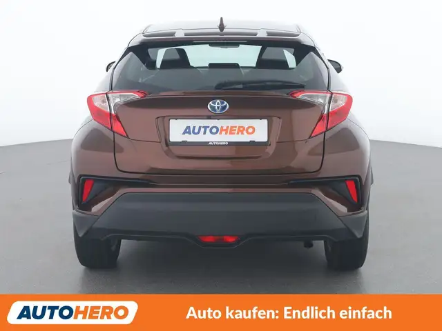 Toyota C-HR view 5