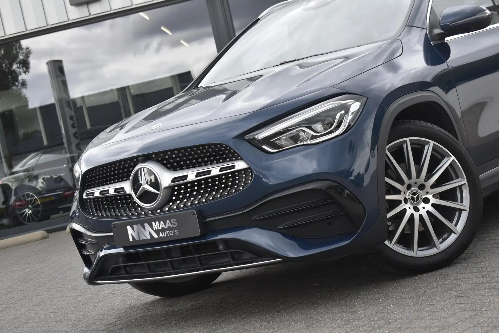 Mercedes-Benz GLA 250 e AMG Line Blu/Azzurro - 2