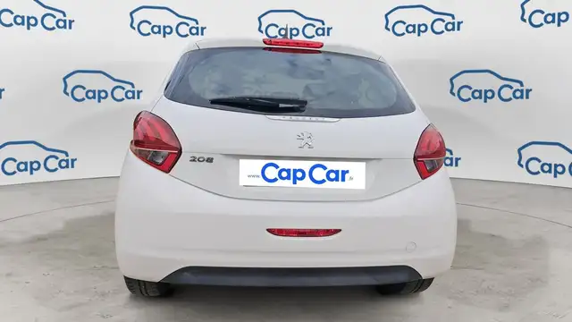 Peugeot 208 view 3
