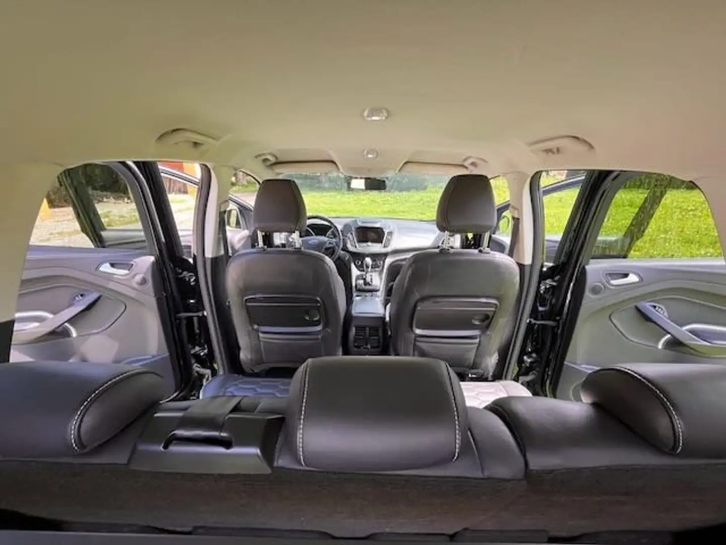 Ford Kuga Kuga 2.0 tdci Vignale s Zwart - 1