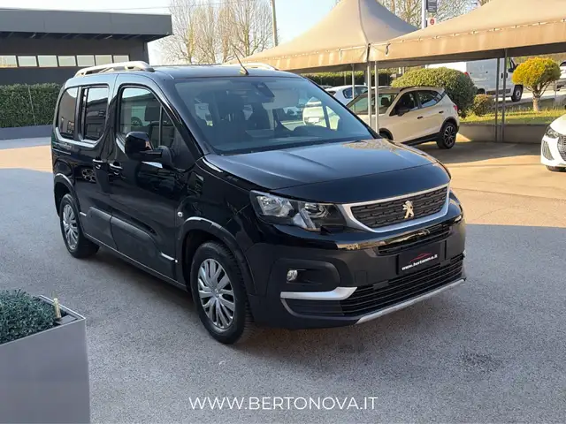 Peugeot Rifter 1.5 BlueHDi 130 S&S EAT8 Active