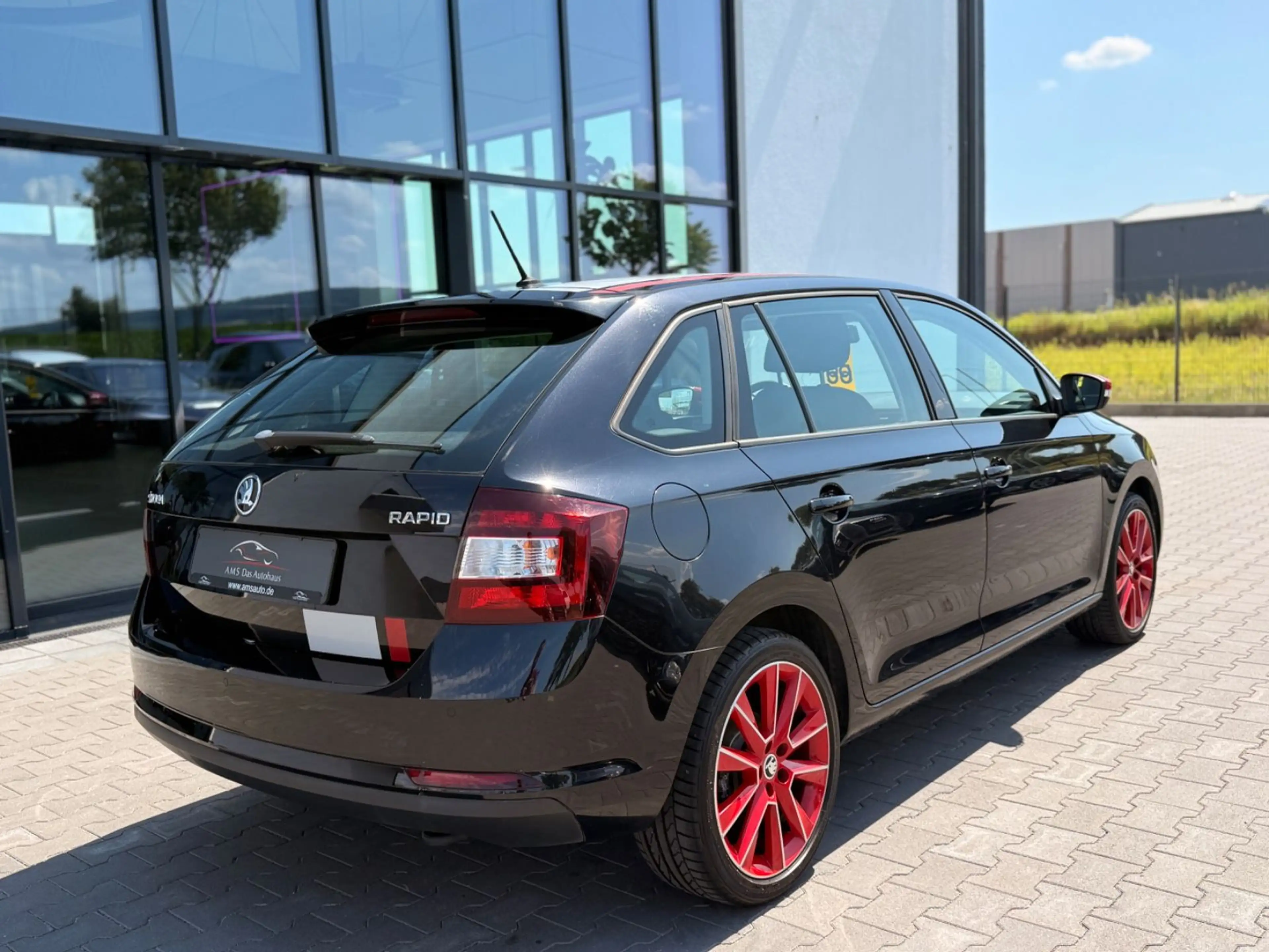 Skoda Rapid/Spaceback Spaceback 1.0 TSI Klima Tüv NEU — photo 4