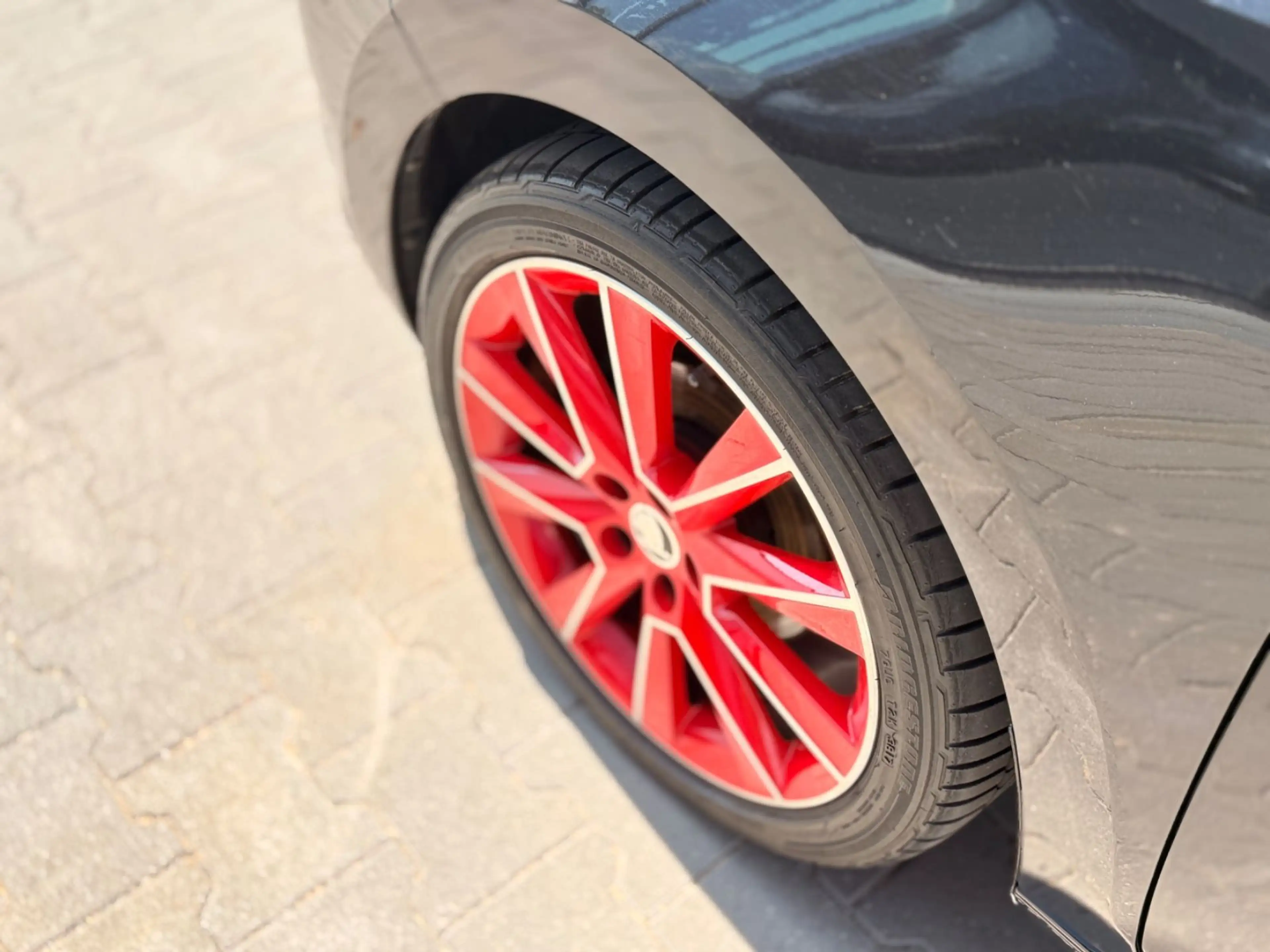 Skoda Rapid/Spaceback Spaceback 1.0 TSI Klima Tüv NEU — photo 6