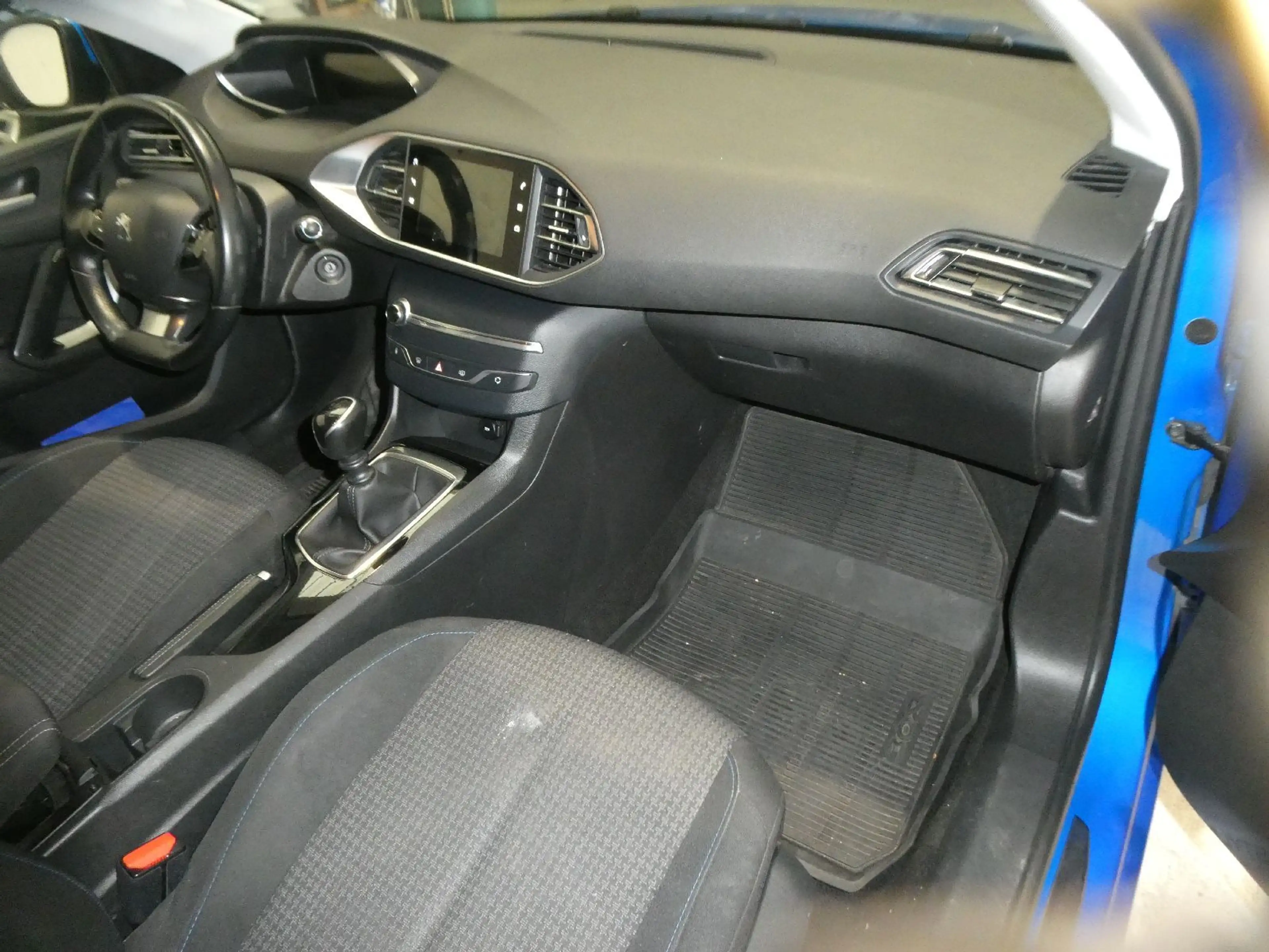 Peugeot 308 Ii Sw Active Pac — photo 15